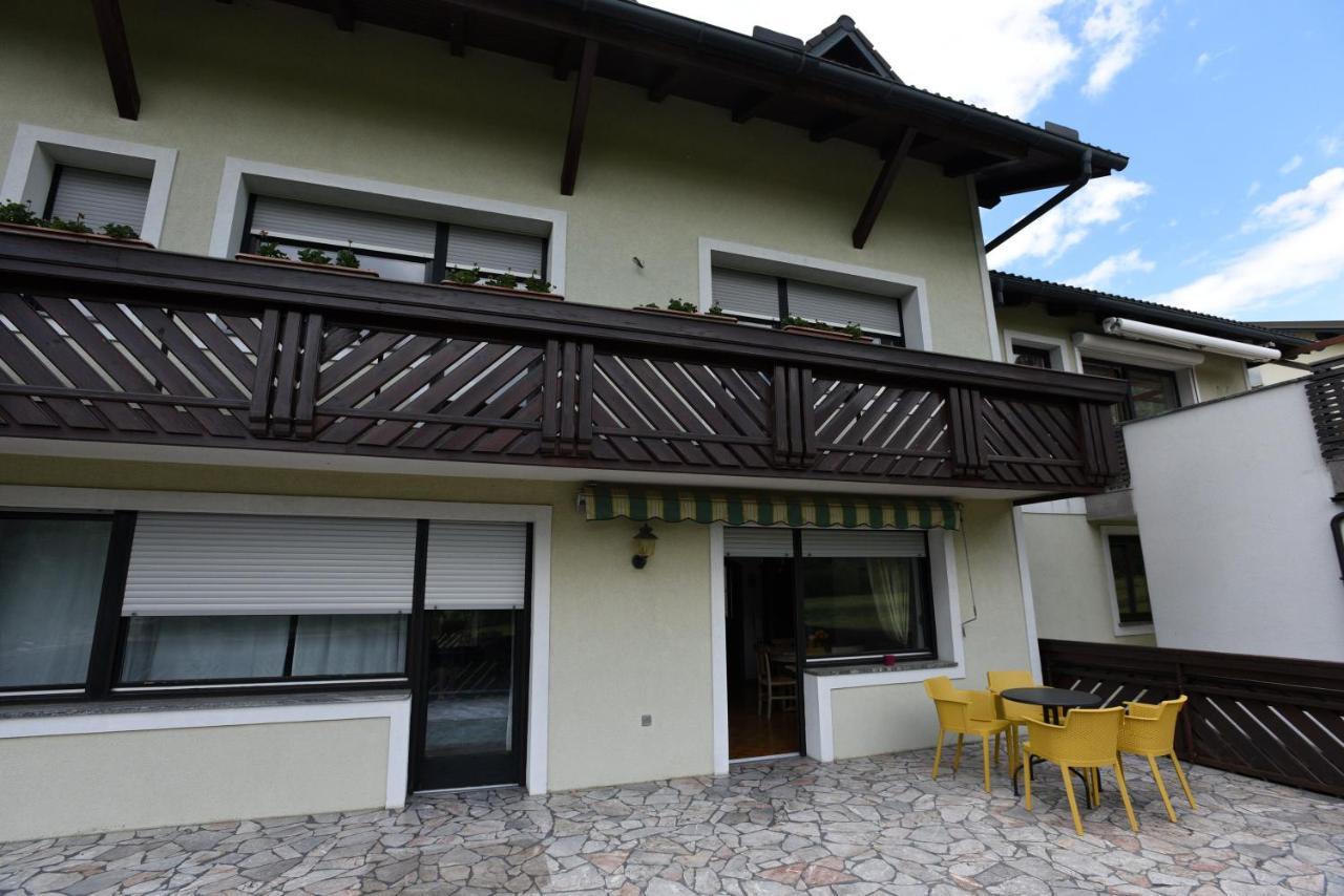 Lakeview Apartment Preddvor Bagian luar foto